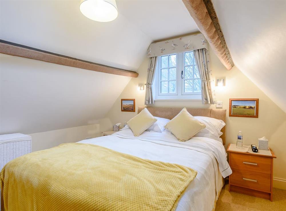 Double bedroom at Lower Whiteflood Farm Cottage in Owslebury, Winchester, Hampshire