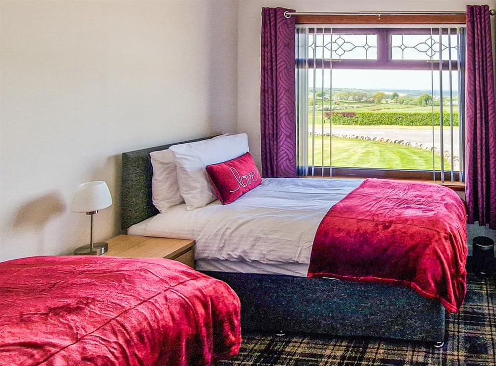 Twin bedroom at Lowesmuir Cottage in New Cumnock, Ayrshire