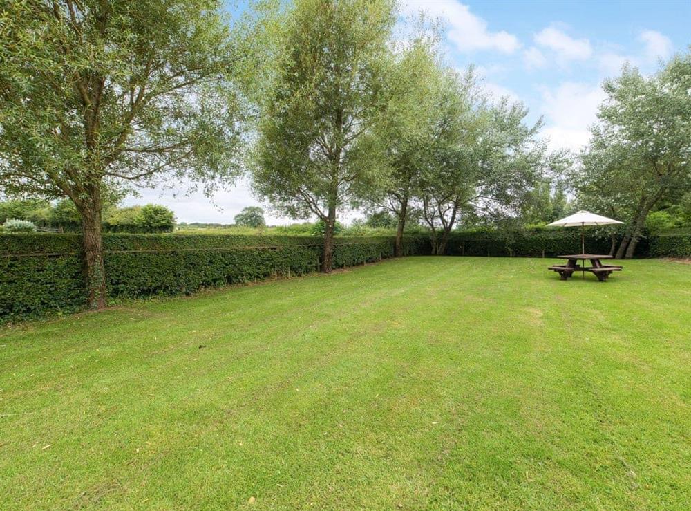 Large lawned garden at Luckington Stables 2 in Newbury, near Shepton Mallet, Somerset