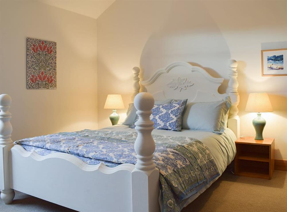 Peaceful double bedroom at Lucklaw Steading Cottage in Balmullo, near St Andrews, Fife