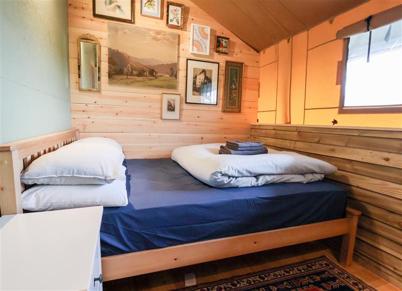 A bedroom in Lucky Clucky Lodge (photo 2) at Lucky Clucky Lodge, Llanrhos near Llandudno