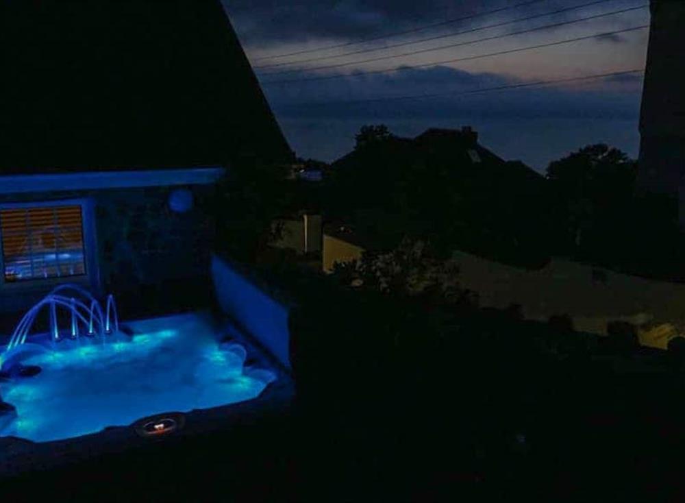 Hot tub at Lundy Lookout in Westward Ho!, Devon