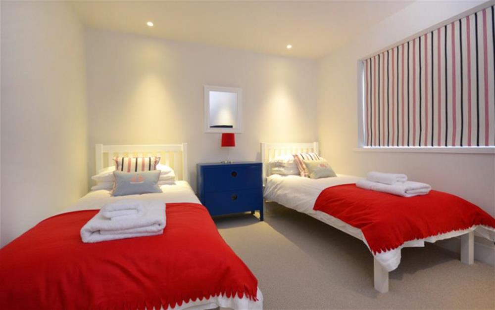 Bedroom 4 with twin beds at Lundy in Salcombe
