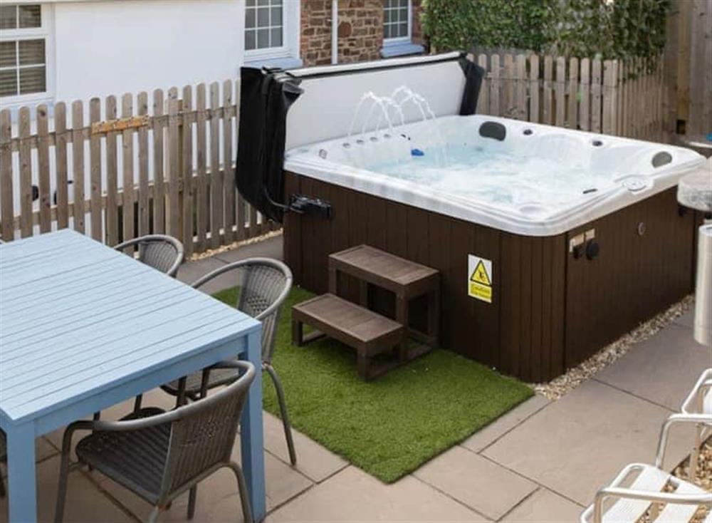 Hot tub at Lundy Seaview in Westward Ho!, Devon