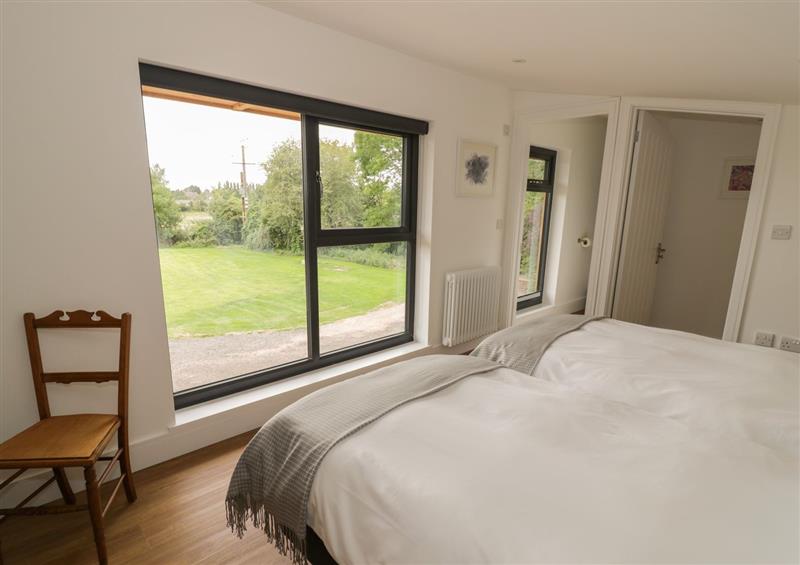 One of the bedrooms (photo 2) at Lunnon Barn, Cutnall Green near Droitwich Spa
