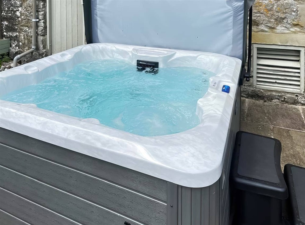 Hot tub at Luxury Well-Being Barn in Kilnsey, near Grassington, North Yorkshire