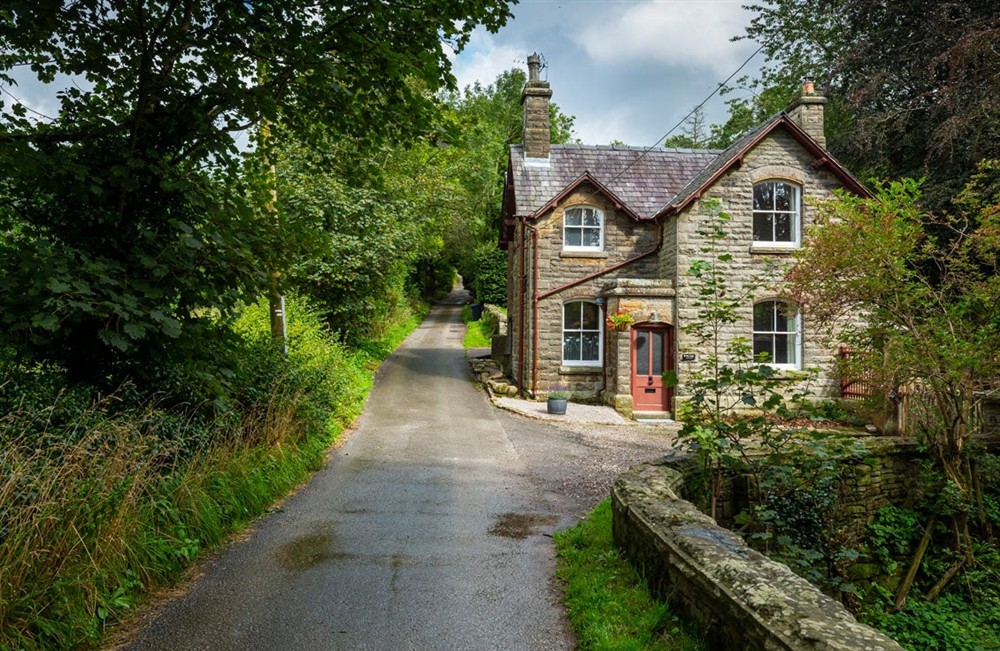 The exterior of West Lodge, Cheshire (photo 3) at Lyme West Lodge in Macclesfield, Cheshire