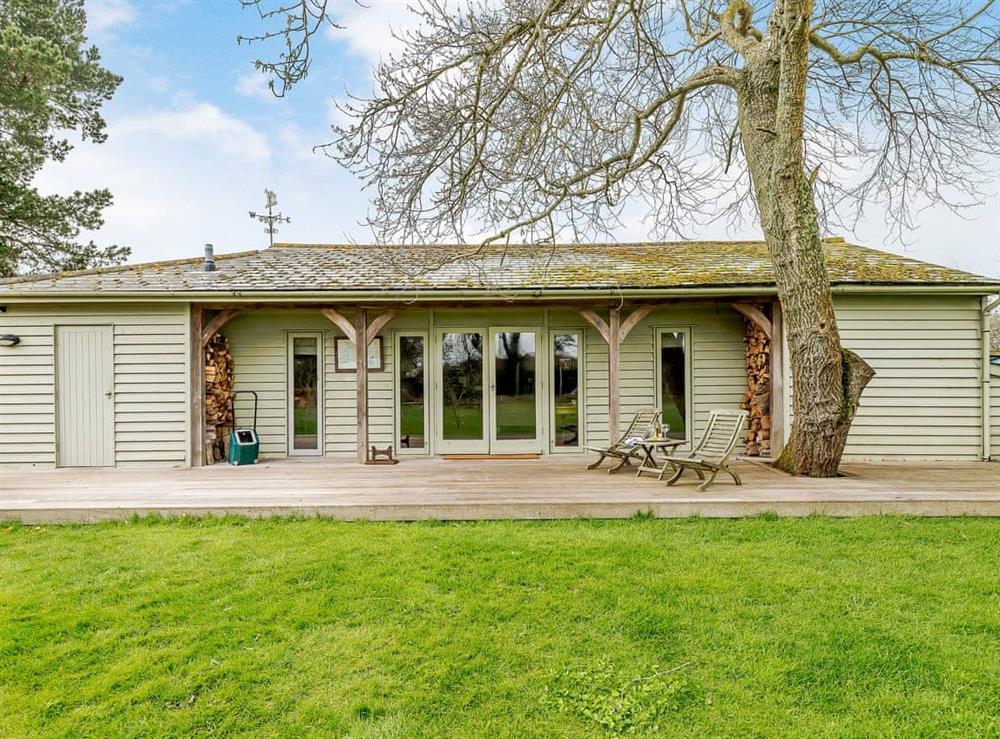 Stunning, self-contained, detached lodge at Lymington Lodge in Lymington, Hampshire