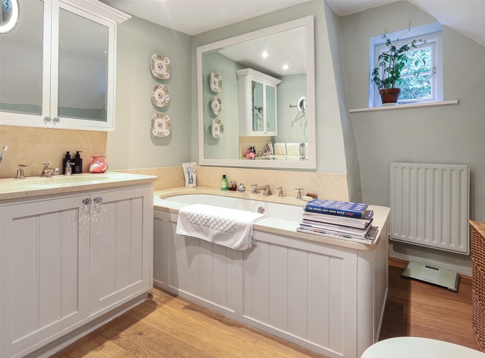 Bathroom (photo 2) at Lynchets Cottage in Hungerford, Berkshire