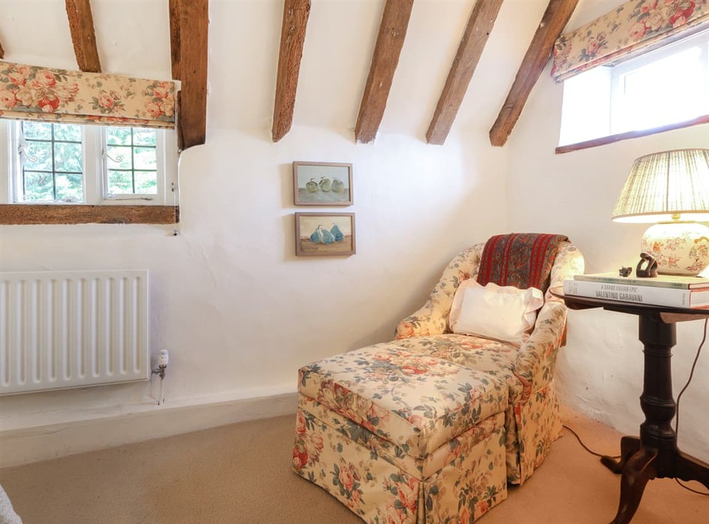 Double bedroom (photo 2) at Lynchets Cottage in Hungerford, Berkshire
