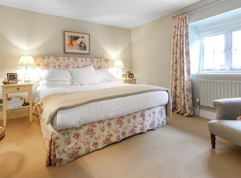 Double bedroom (photo 4) at Lynchets Cottage in Hungerford, Berkshire