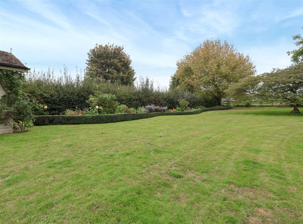 Garden (photo 2) at Lynchets Cottage in Hungerford, Berkshire