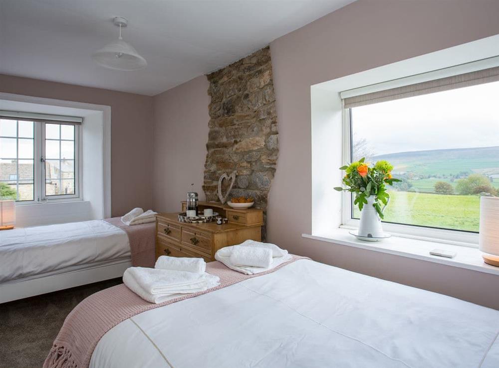 Twin bedroom at Lyndhurst Cottage in Carlton-in-Coverdale, near Leyburn, North Yorkshire