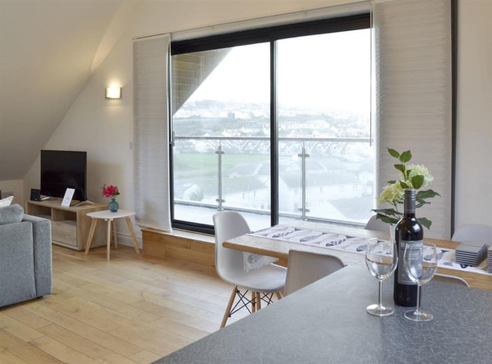 Light and airy open plan living space at Lyndhurst in Perranporth, Cornwall