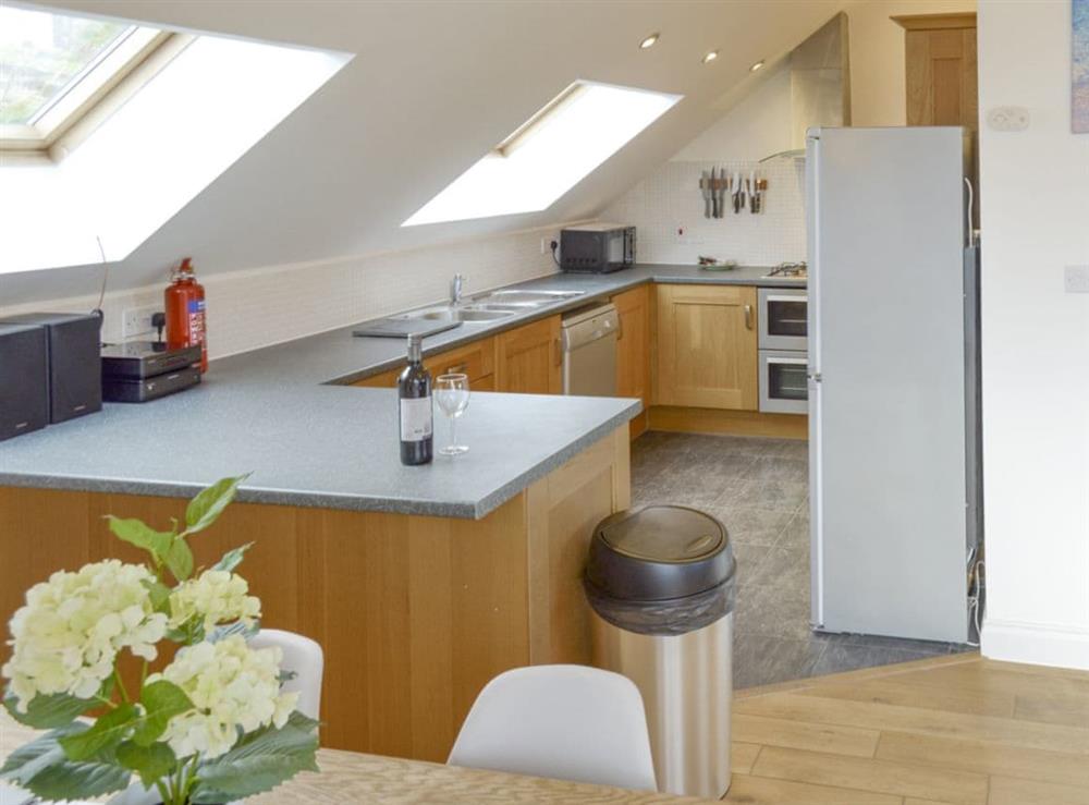 Well-equipped fitted kitchen at Lyndhurst in Perranporth, Cornwall