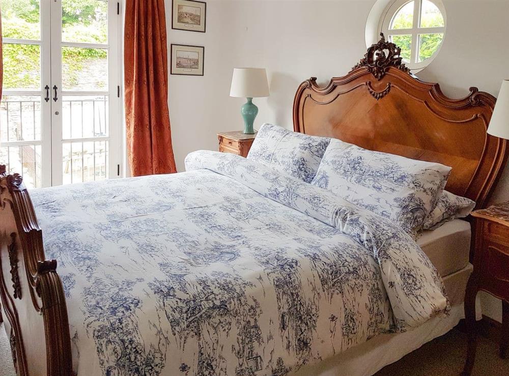 Elegant en-suite double bedroom (photo 2) at Lynton Cottage in Combe Martin, Devon