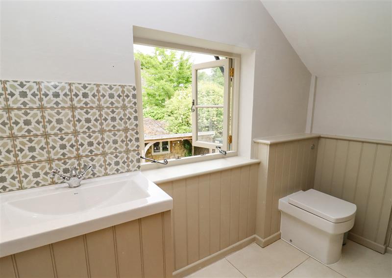 Bathroom (photo 3) at Lynton Cottage, Enstone