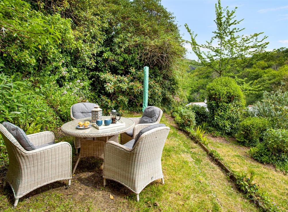 Sitting-out-area at Lynwood in Boscastle, Cornwall