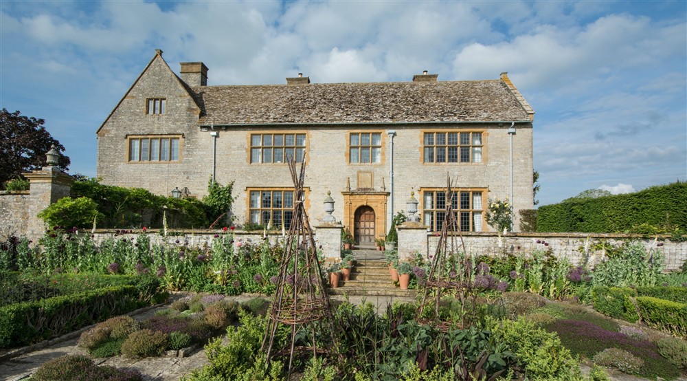 The exterior of Lytes Cary, Somerset (photo 3) at Lytes Cary in Somerton, Somerset