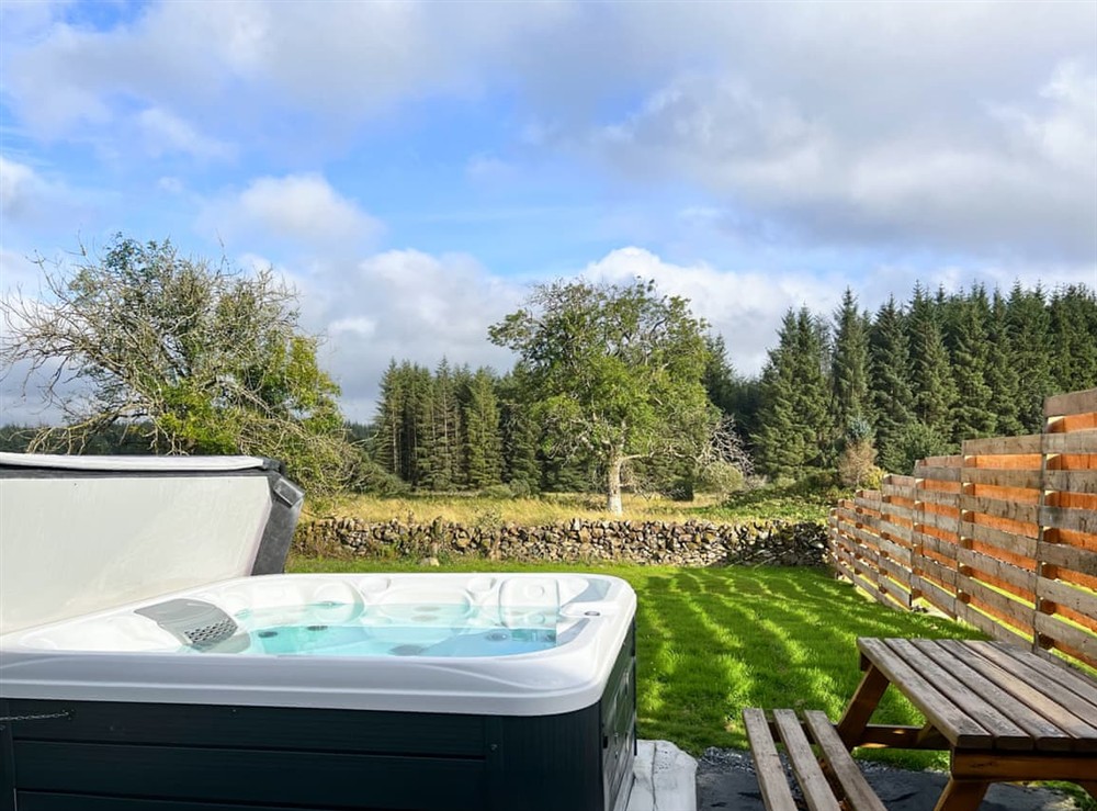 Hot tub at Maberry Cottage in Newton Stewart, Wigtownshire