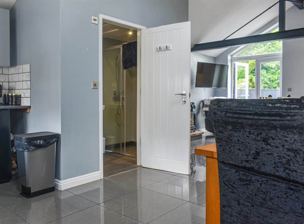 Open plan living space (photo 8) at Madeline Cottage in Clitheroe, Lancashire