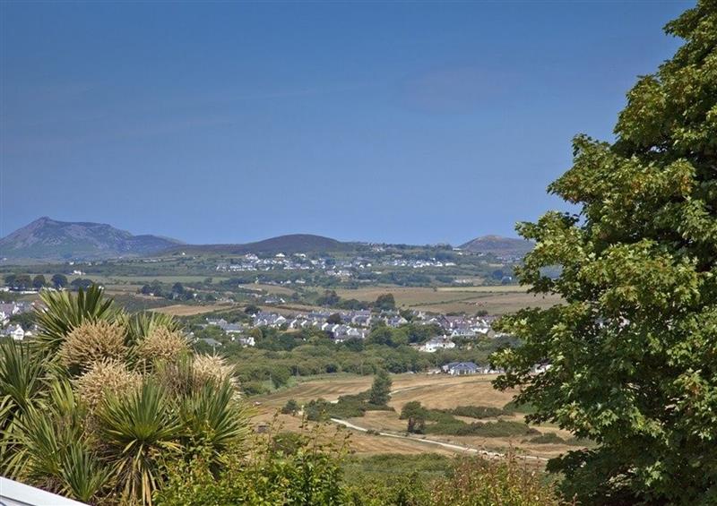 The setting at Madoc View, Bwlchtocyn near Abersoch
