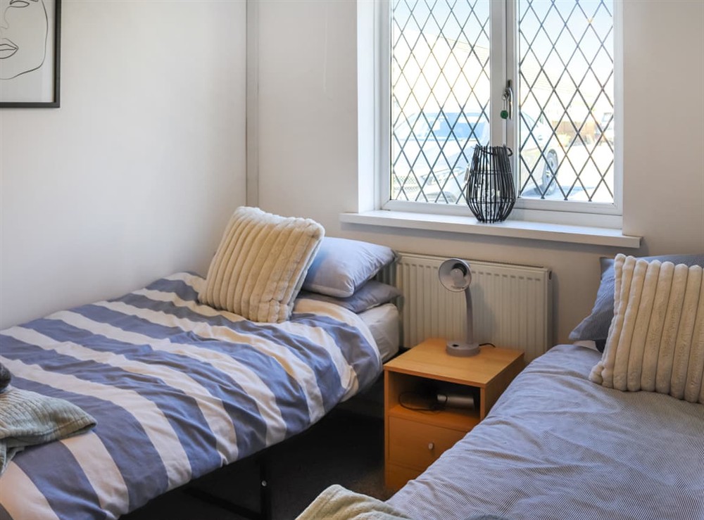 Twin bedroom