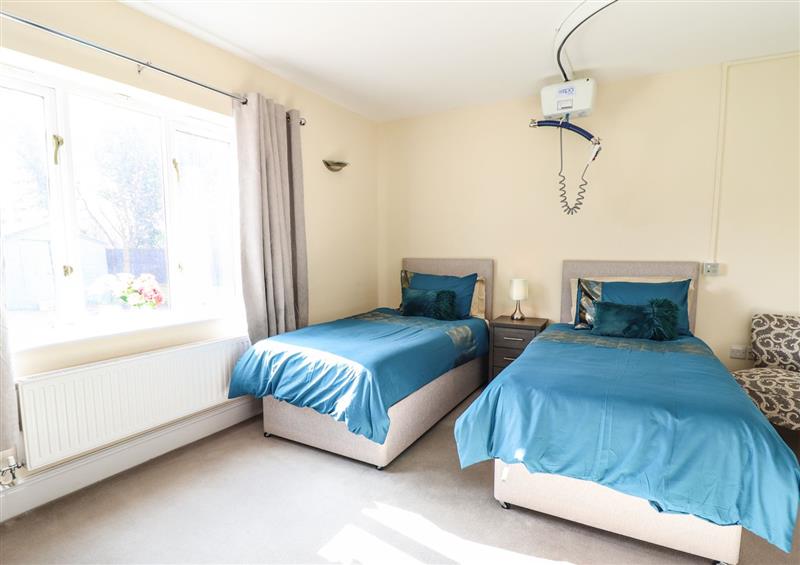 Bedroom (photo 2) at Maesbury Manor, Maesbury near Knockin