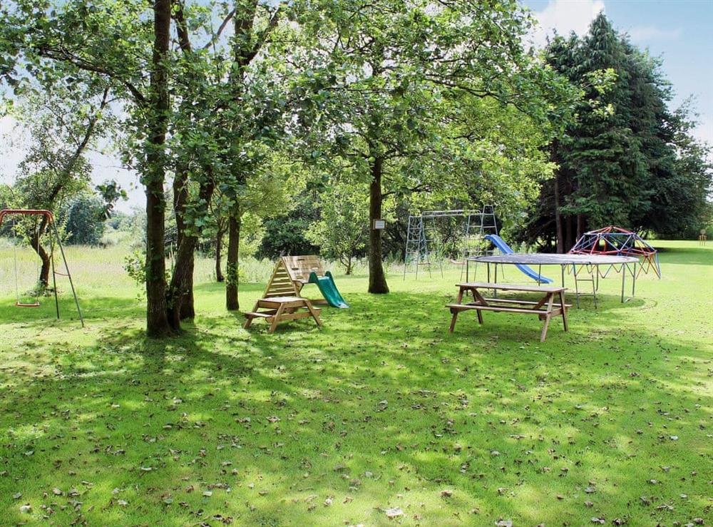 25 acres of natural, un-spoilt grounds with woodland
