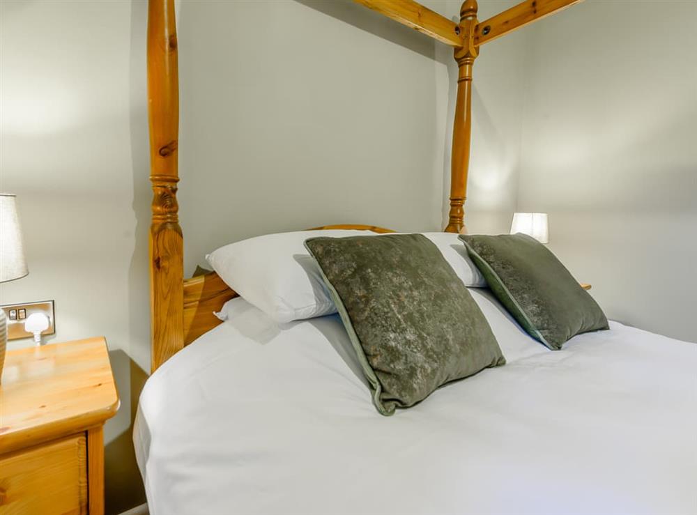 Double bedroom at Maesyrhaf in Llandysul, Dyfed