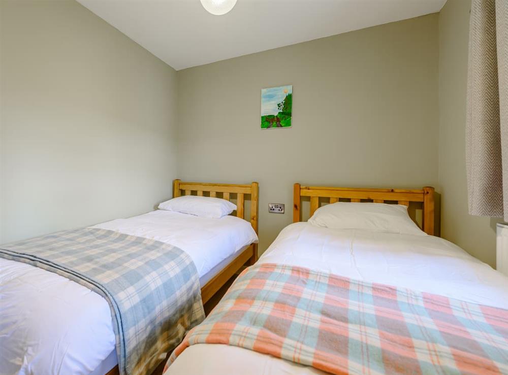 Twin bedroom at Maesyrhaf in Llandysul, Dyfed