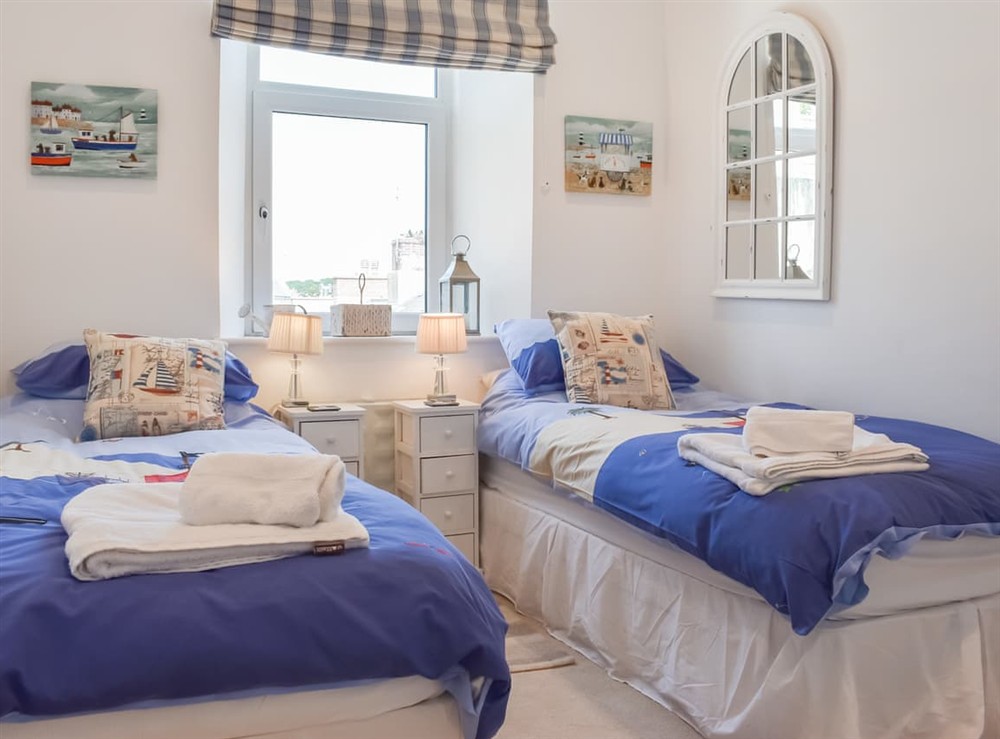Twin bedroom