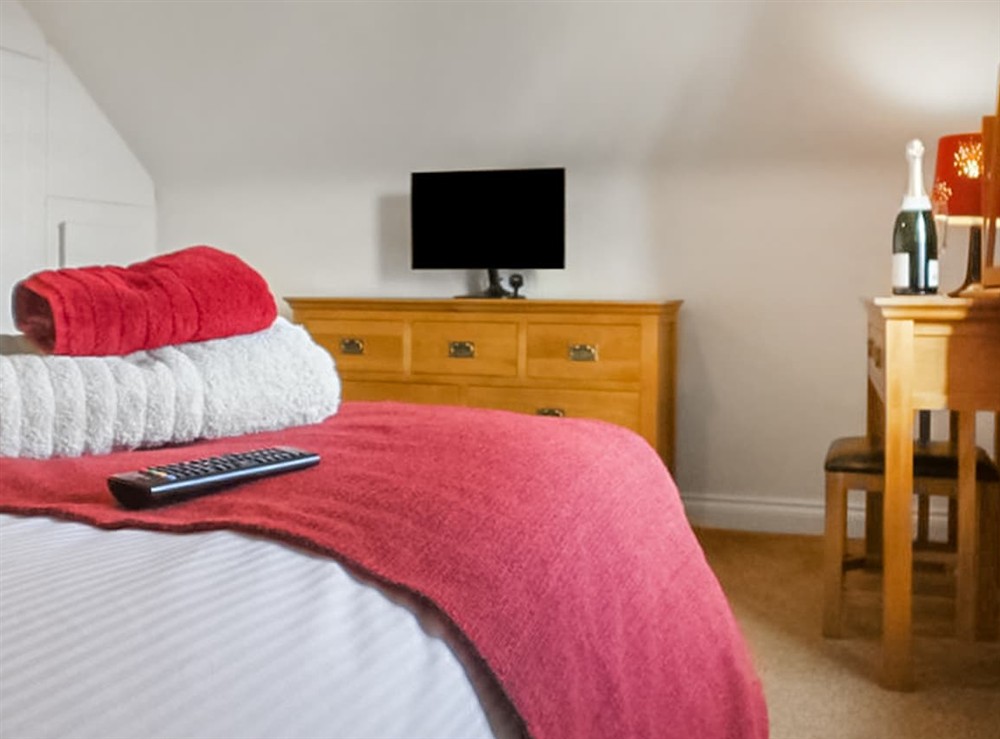 Double bedroom (photo 2) at Maggies Mews in Greetham, near Horncastle, Lincolnshire