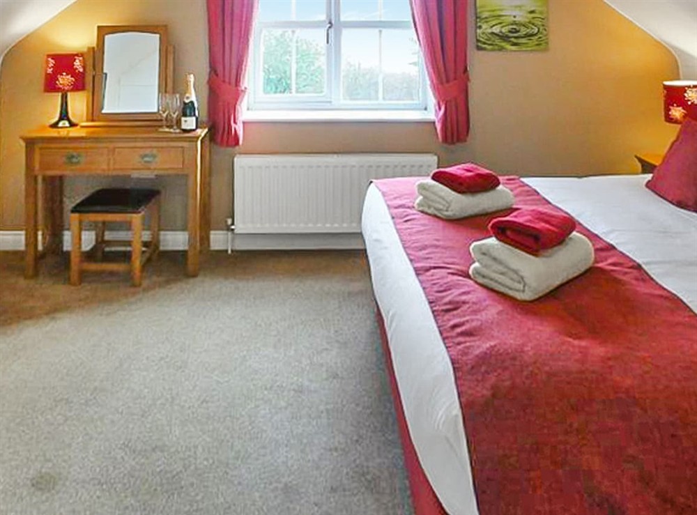 Double bedroom (photo 3) at Maggies Mews in Greetham, near Horncastle, Lincolnshire