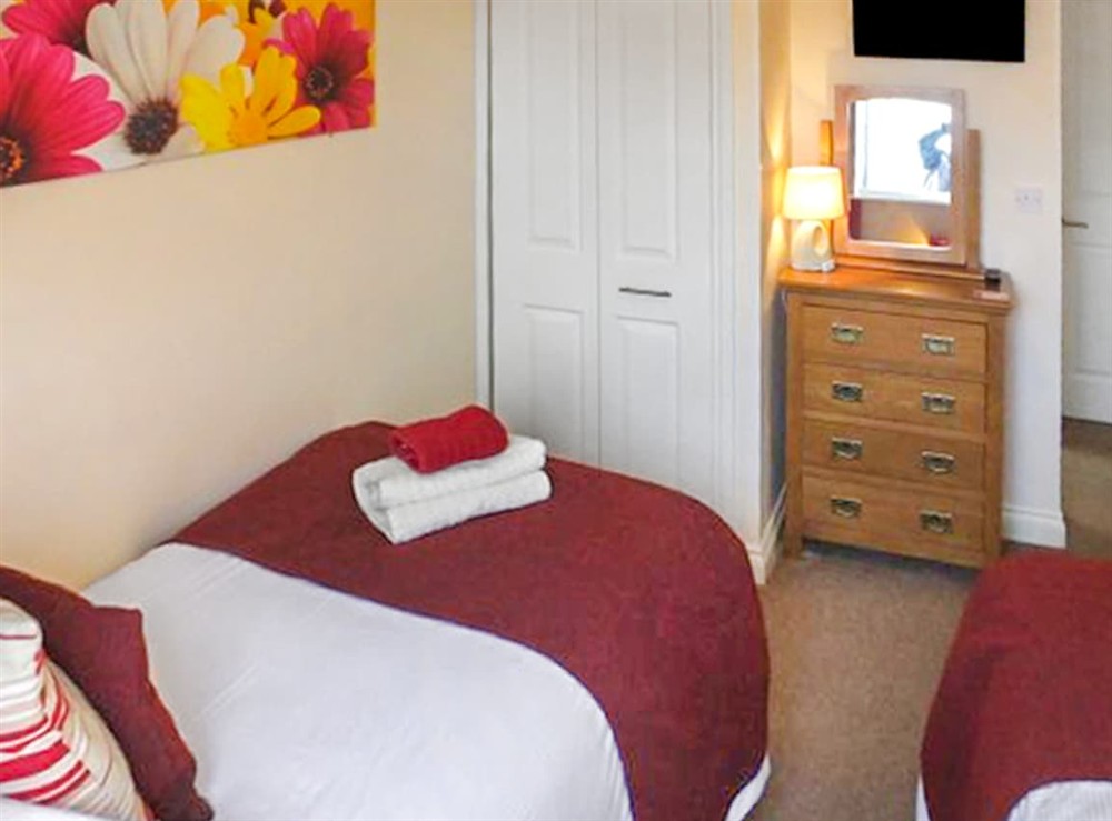 Twin bedroom (photo 2) at Maggies Mews in Greetham, near Horncastle, Lincolnshire