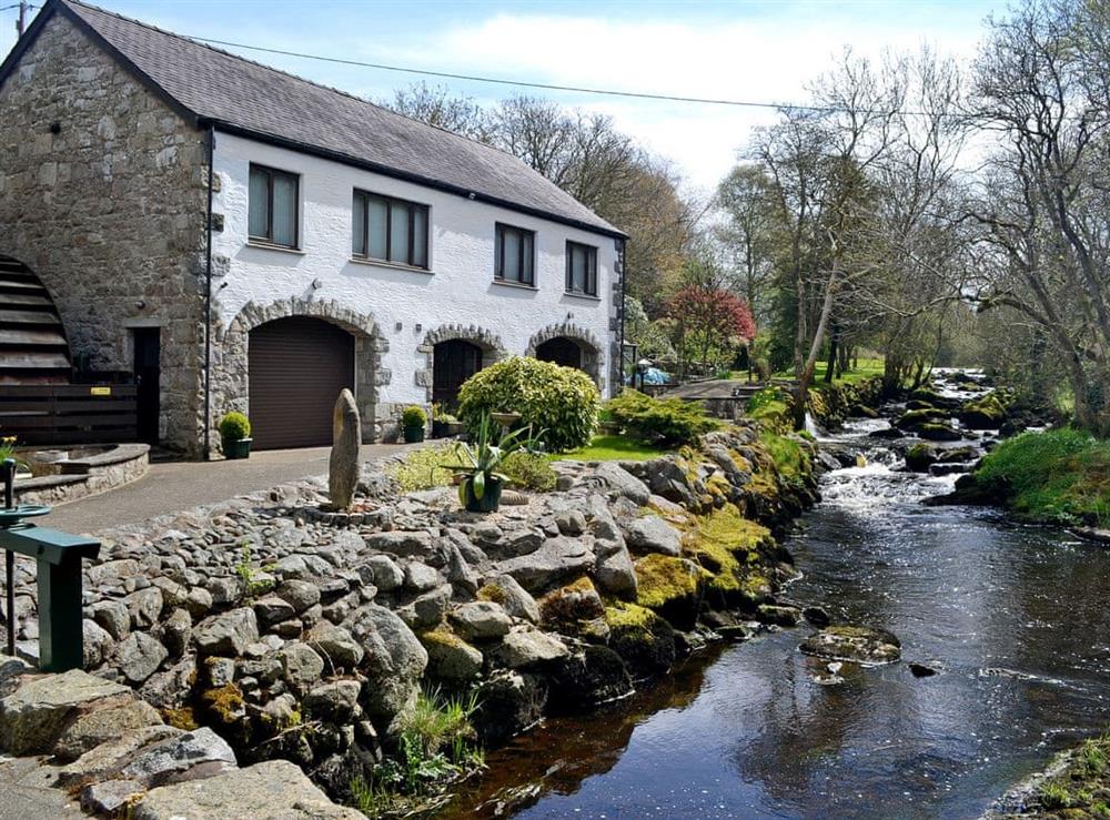 Maidenholm - Waterwheel in Dalbeattie, near Dumfries ...