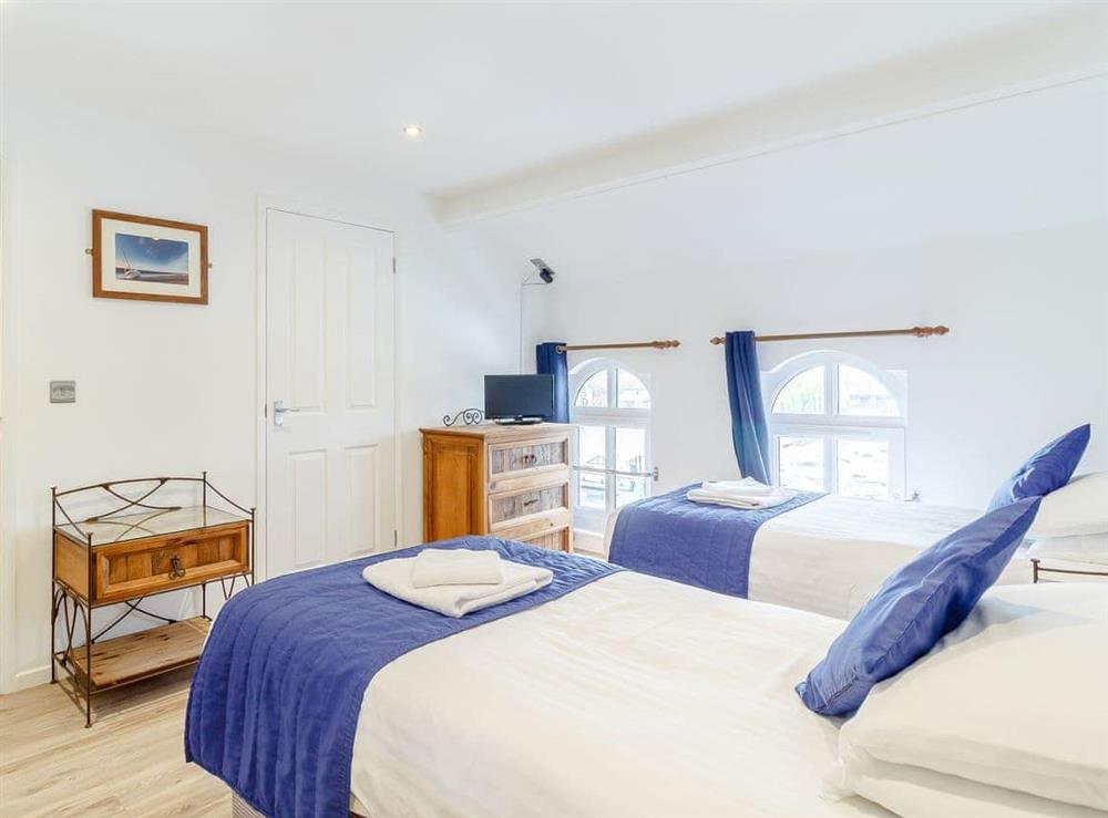Twin bedroom (photo 2) at Main Sail in Wroxham, Norfolk