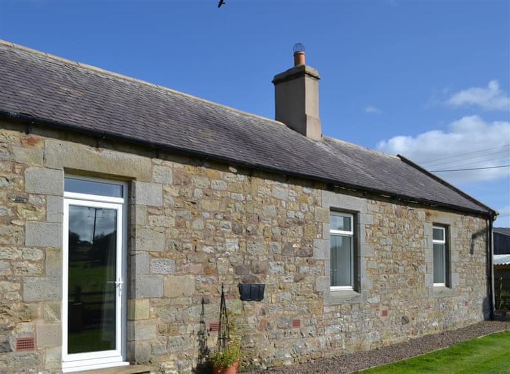 Delightful cottage close to the coast at Mains Cottage in Belford, near Bamburgh, Northumberland