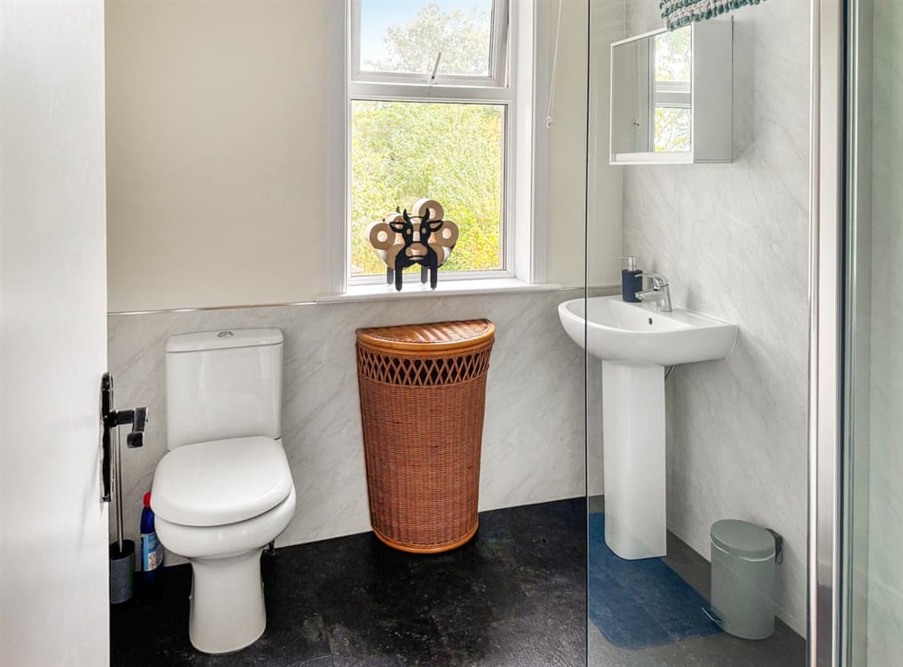 Bathroom at Mains of Asloun One in Alford, Aberdeenshire
