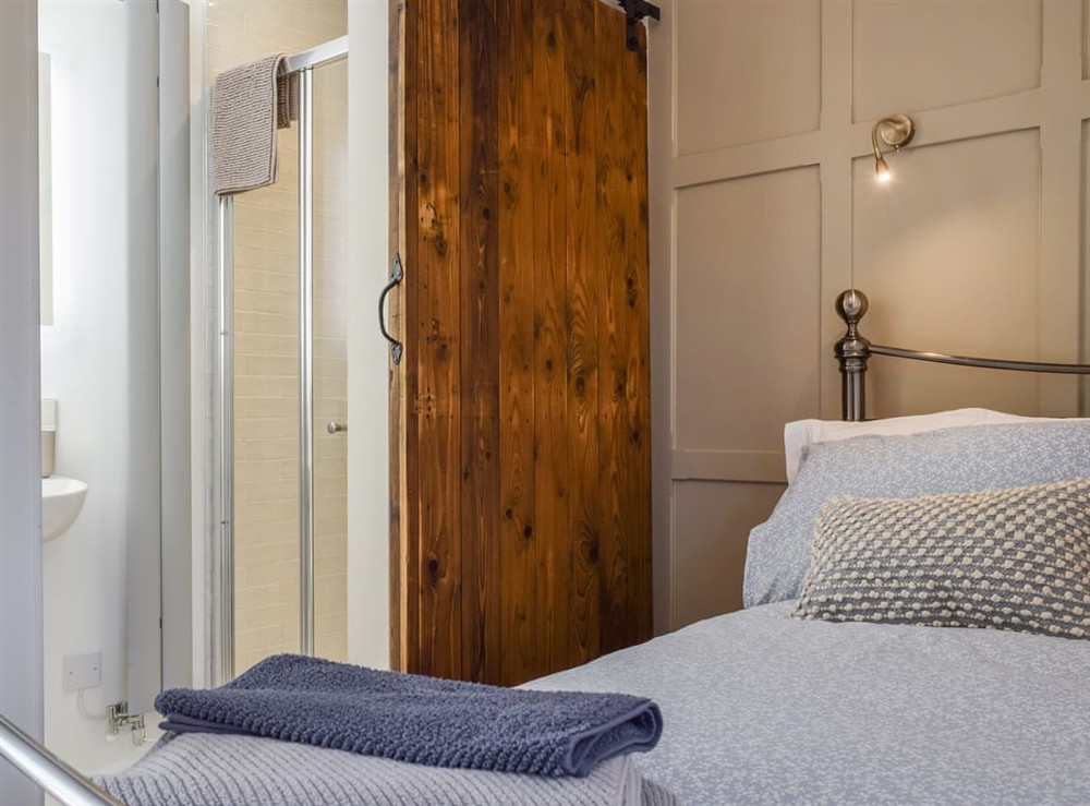 Double bedroom (photo 3) at Maisies Stable in Stretton-on-Dunsmore, near Warwick, Warwickshire