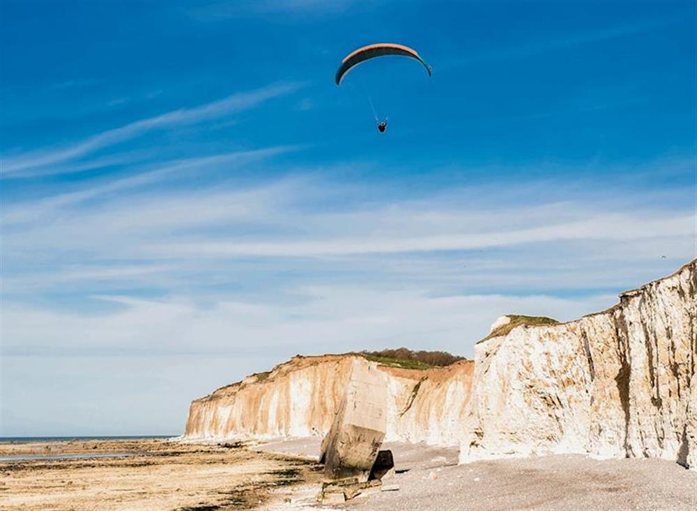 Para-gliding from the chalk cliffs of the Alabaster Coast