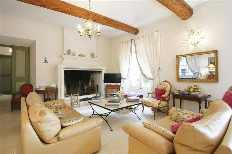 Living room at Maison La Montagnette, Avignon, France