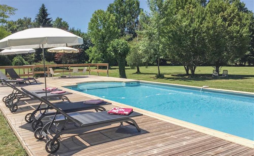 Swimming pool (photo 5) at Maison Moulin in Serres-et-Montguyard, Dordogne, France