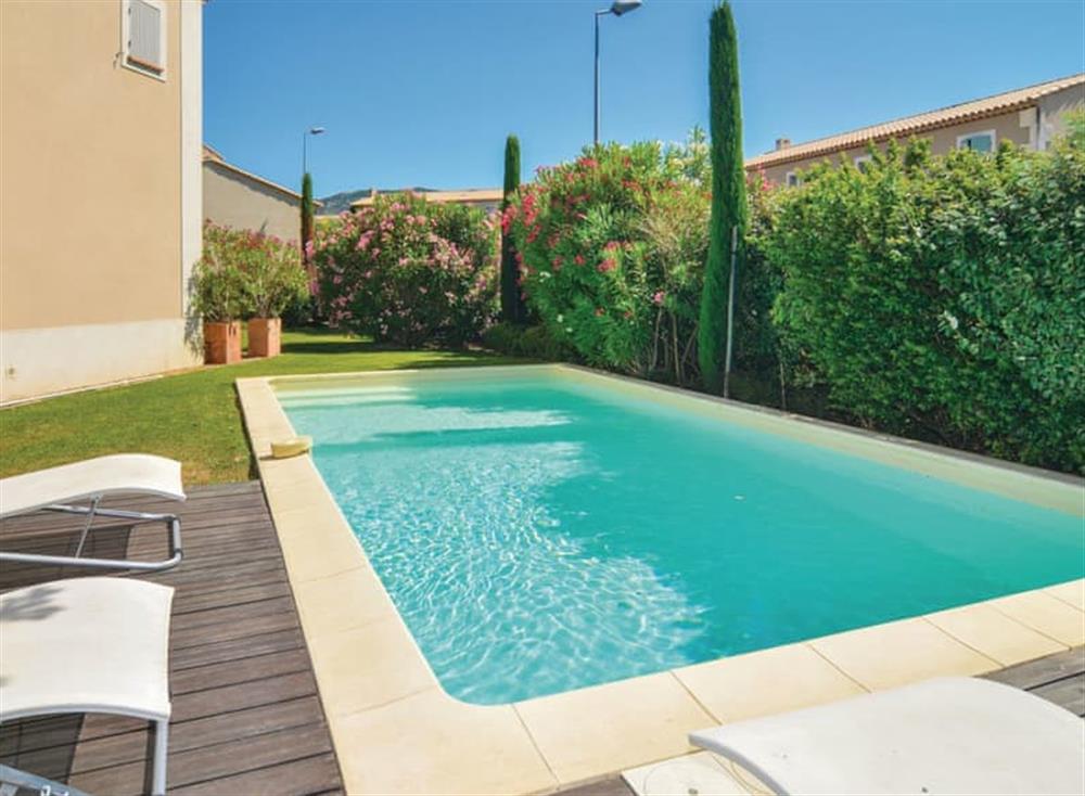 Swimming pool (photo 2) at Maison Remy in Saint- Rémy-de-Provence, Bouches-du-Rhône, France