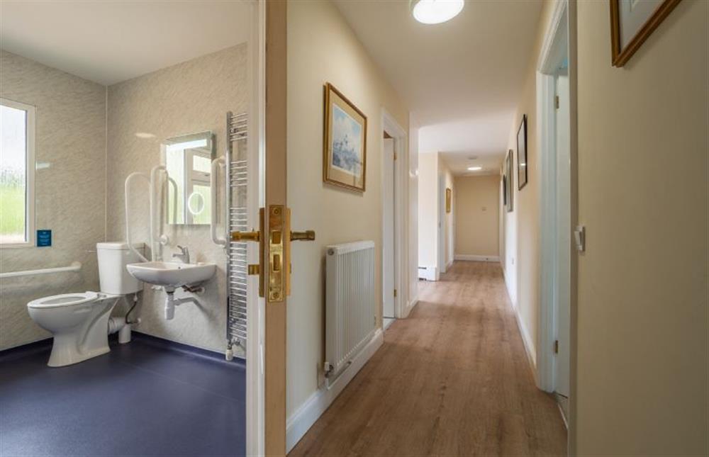 Ground floor: Accessible wet room at Majors Lodge, Watlington near Kings Lynn