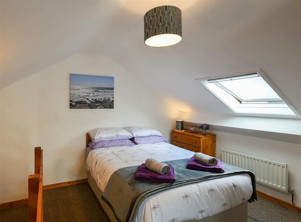 Double bedroom (photo 4) at Maldwyn in Tywn, Gwynedd