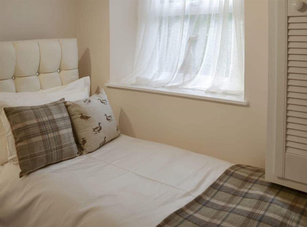Peaceful single bedroom at Mallard Cottage in Holmfirth, West Yorkshire