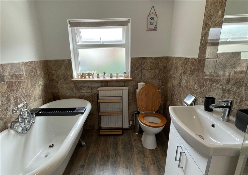 Bathroom (photo 2) at Mallison Cottage, Ashton-Under-Lyne