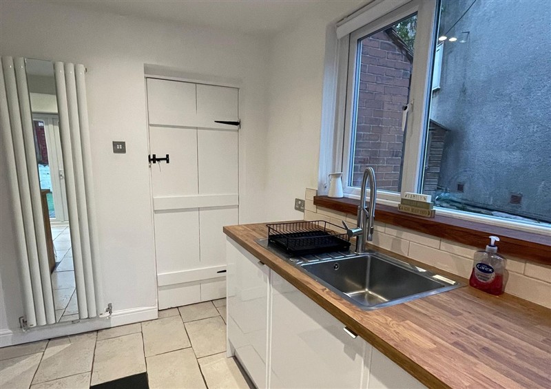 The kitchen (photo 3) at Mallison Cottage, Ashton-Under-Lyne