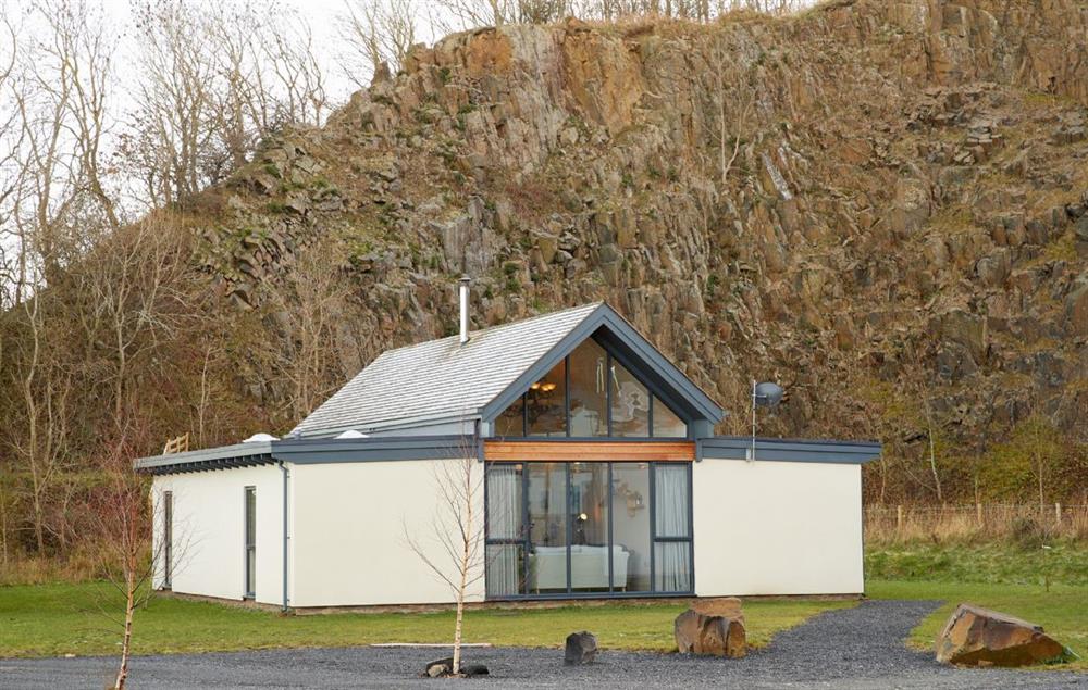 Mallow Lodge is a beautiful contemporary eco-lodge within the dramatic setting of the Brada Quarry at Mallow Lodge, Bamburgh
